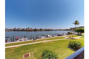 601 Seaview Court, MARCO ISLAND, FL 34145 Sold 06/27/24