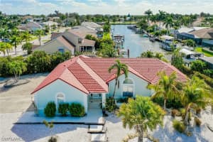 1601 Orleans Court, Marco Island, FL 34145 - MLS#224027617