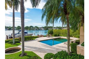 900 Spyglass Ln, Naples, FL 34102, Sold 03/21/24