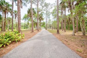 560 14th Avenue, Naples, FL 34120 - MLS#224027799