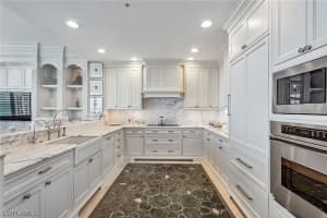 8787 Bay Colony Drive, NAPLES, FL 34108 Sold 11/05/24