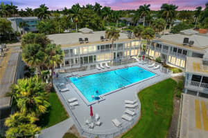 380 Harbour Drive, NAPLES, FL 34103 Sold 09/11/24
