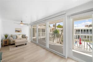 380 Harbour Drive, NAPLES, FL 34103 Sold 09/11/24