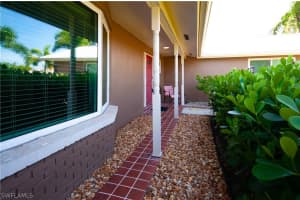 165 Doral Circle, NAPLES, FL 34113 Sold 11/08/24