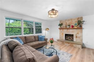 237 Burning Tree Drive, Naples, FL 34105 - MLS#224028357