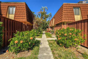 5242 Cedarbend Drive, FORT MYERS, FL 33919 Sold 08/19/24