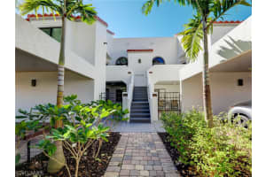 661 Windsurf Lane, NAPLES, FL 34108 Sold 04/22/24