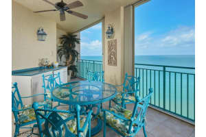 960 Cape Marco Drive, MARCO ISLAND, FL 34145 Sold 02/07/25