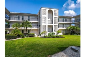 53 High Point Circle, NAPLES, FL 34103 Sold 05/30/24