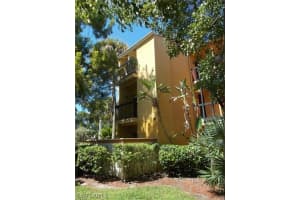 2855 Winkler Avenue, FORT MYERS, FL 33916 Sold 04/22/24