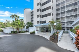270 Naples Cove Drive, NAPLES, FL 34110 Sold 06/21/24