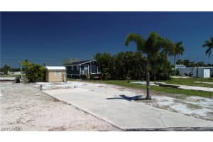 41 Helen Lane, Fort Myers Beach, FL 33931 - MLS#224031029