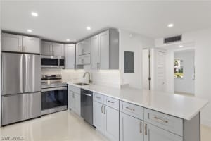 635 12th Avenue, Naples, FL 34102 - MLS#224031099