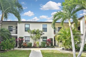 9285 Lake Park Drive, FORT MYERS, FL 33919 Sold 05/22/24