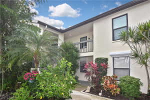9285 Lake Park Drive, FORT MYERS, FL 33919 Sold 05/22/24
