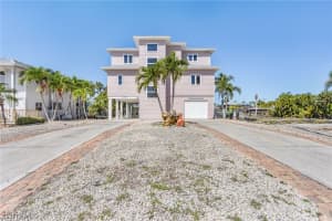 2347 Sycamore Street, ST. JAMES CITY, FL 33956 Sold 01/02/25