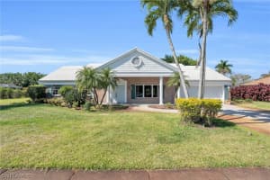152 Saint Andrews Boulevard, NAPLES, FL 34113 Sold 05/20/24