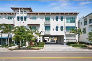 101 8th St S 206, Naples