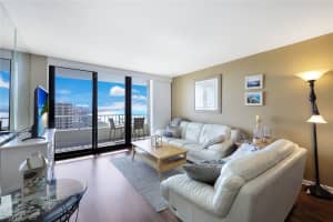 380 Seaview Court, MARCO ISLAND, FL 34145 Sold 08/12/24
