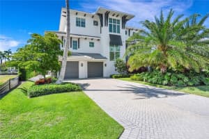 360 Heron Avenue, Naples, FL 34108 Sold 05/08/25