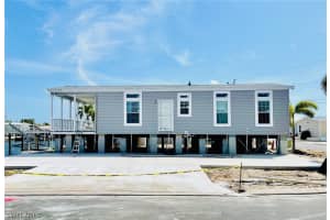 3042 Bowsprit Lane, St James City, FL 33956 Sold 07/28/25