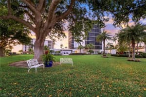 2170 Gulf Shore Boulevard, Naples, FL 34102 Sold 01/10/25