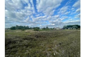 549 Trinity Street, Lehigh Acres, FL 33974 - MLS#224031895