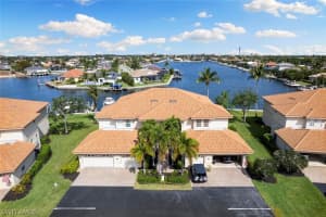 218 Waterway Court, MARCO ISLAND, FL 34145 Sold 07/26/24