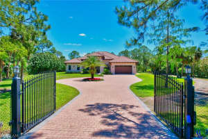 582 15th Street, NAPLES, FL 34117 Sold 11/14/24