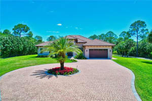 582 15th Street, NAPLES, FL 34117 Sold 11/14/24