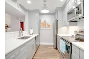 555 Park Shore Drive, Naples, FL 34103 - MLS#224032455