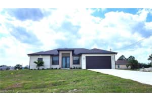 1050 Eisenhower Blvd, Lehigh Acres