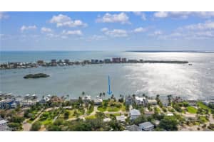 946 San Carlos Drive, FORT MYERS BEACH, FL 33931 Sold 07/07/25