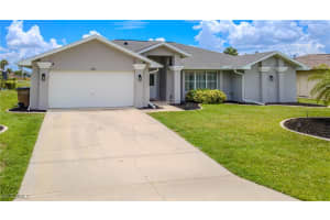2201 10th Avenue, Cape Coral, FL 33990 - MLS#224033697