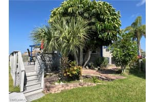 76 Sun Circle, FORT MYERS, FL 33905 Sold 06/13/25