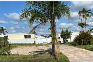 241 Tangerine Drive, Fort Myers, FL 33905 - MLS#224033869