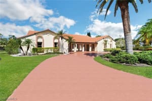 4724 Oak Leaf Drive, Naples, FL 34119 - MLS#224034252