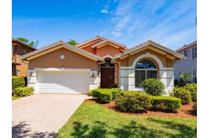 2044 Par Drive, NAPLES, FL 34120 Sold 06/12/24