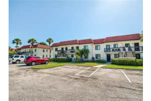 4306 27th Ct Sw 201, Naples