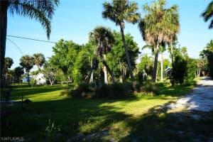 4148 Saums Drive, NORTH FORT MYERS, FL 33903 Sold 11/26/24