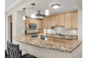 320 Seaview Court, MARCO ISLAND, FL 34145 Sold 05/28/25