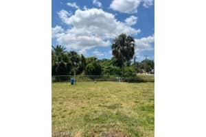 8311 Wooley Dr, North Fort Myers, FL 33917, Sold 07/12/24