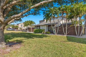 8975 Somerset Boulevard, FORT MYERS, FL 33919 Sold 07/31/24