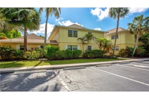 1201 Solana Road, Naples, FL 34103 Sold 08/12/25