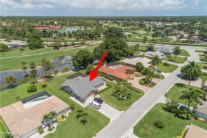 427 Torrey Pines Pt, Naples