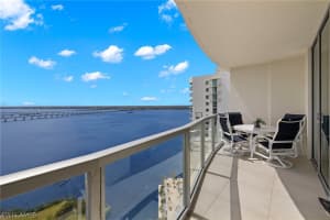 3000 Oasis Grand Boulevard, Fort Myers, FL 33916 - MLS#224038567