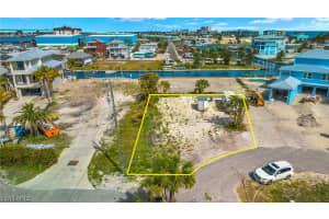 740 Matanzas Court, Fort Myers Beach, FL 33931 - MLS#224039053