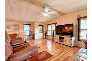 195 Ocean Reef Lane, NAPLES, FL 34114 Sold 06/21/24