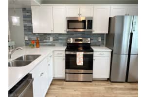 168 Palm Drive, NAPLES, FL 34112 Sold 09/12/24