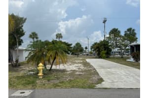 5689 Captain John Smith Loop, NORTH FORT MYERS, FL 33917 Sold 07/31/25